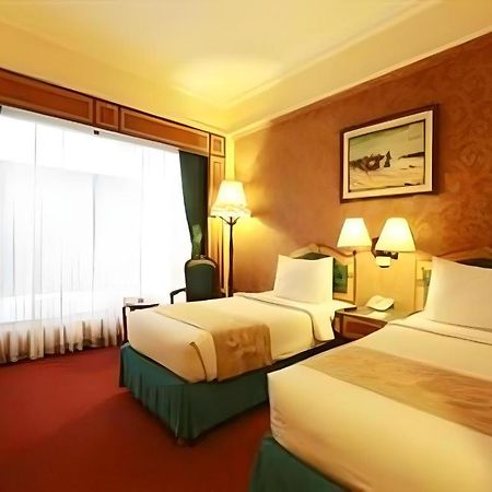 Gajahmada Graha Hotel Malang Exteriér fotografie