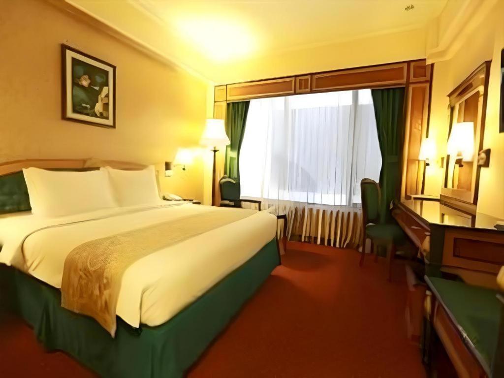 Gajahmada Graha Hotel Malang Exteriér fotografie