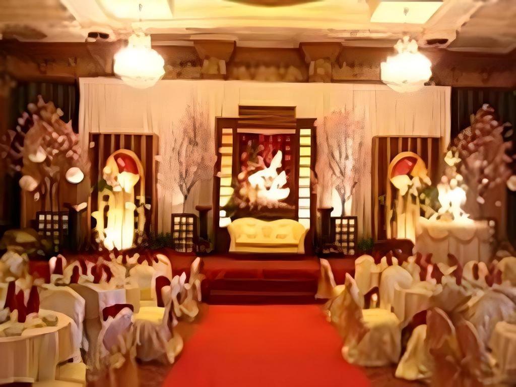 Gajahmada Graha Hotel Malang Exteriér fotografie
