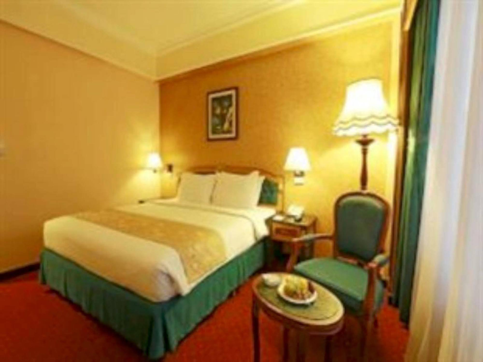 Gajahmada Graha Hotel Malang Exteriér fotografie