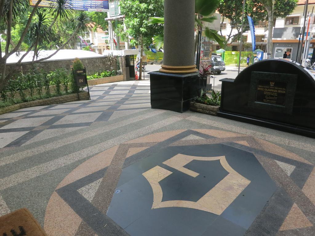 Gajahmada Graha Hotel Malang Exteriér fotografie