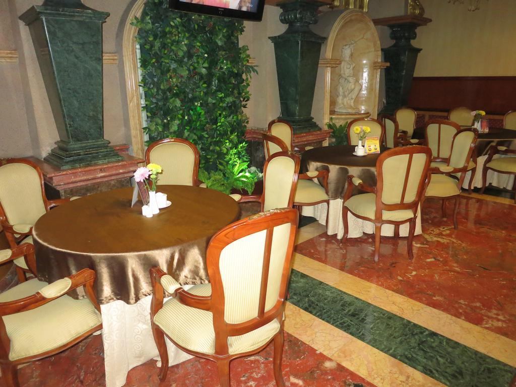 Gajahmada Graha Hotel Malang Exteriér fotografie