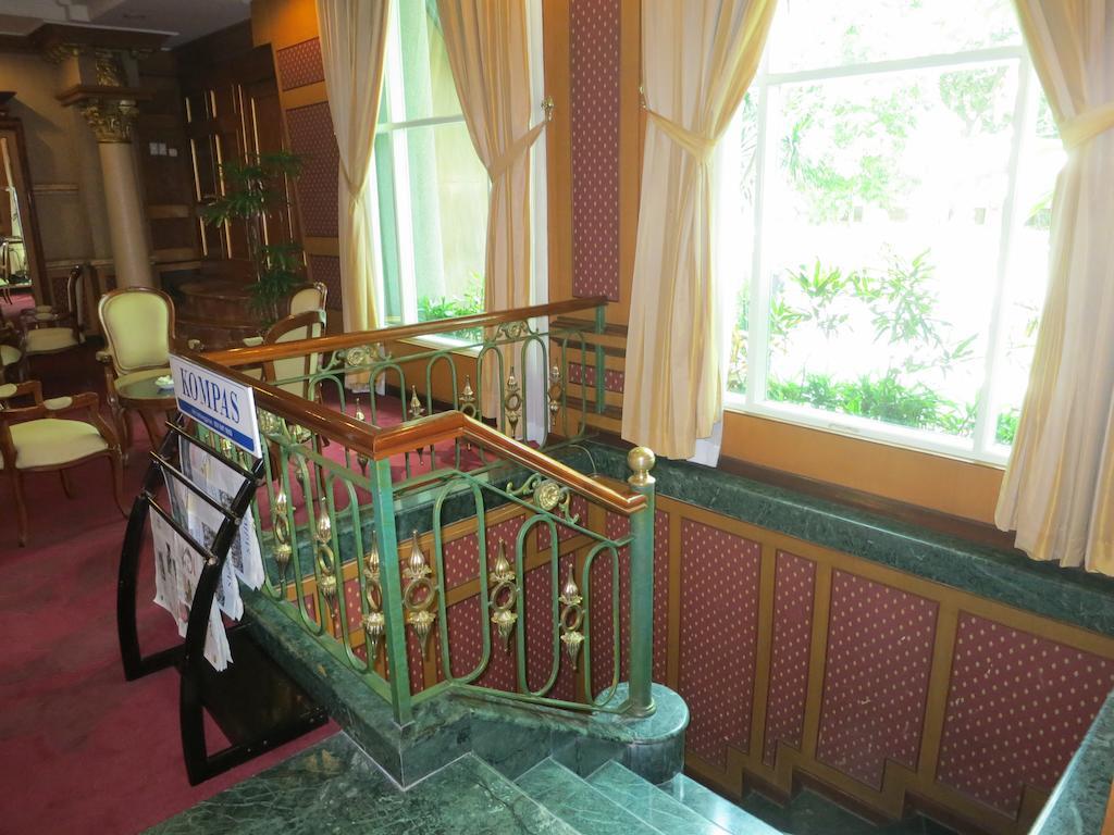 Gajahmada Graha Hotel Malang Exteriér fotografie