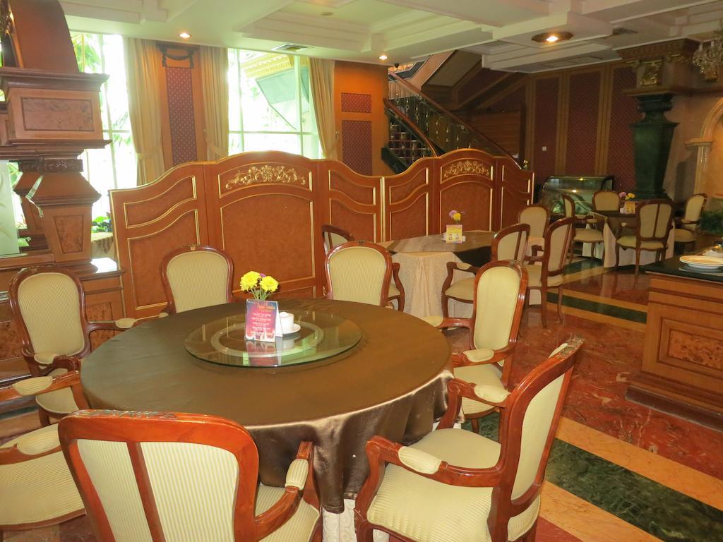 Gajahmada Graha Hotel Malang Exteriér fotografie