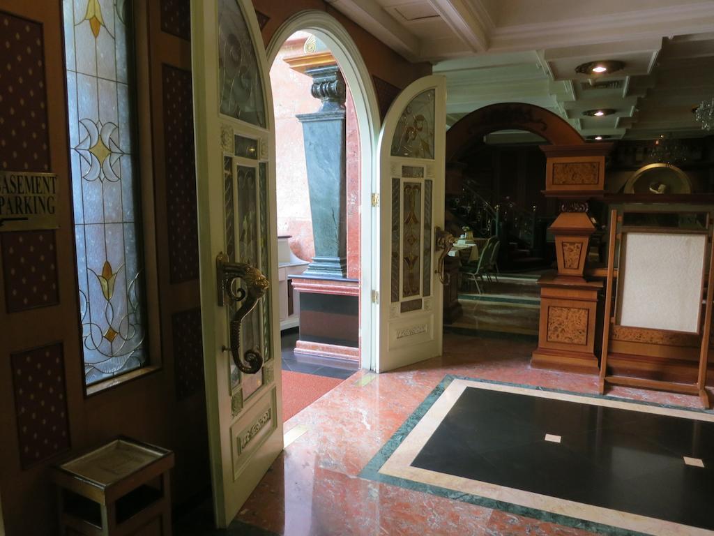 Gajahmada Graha Hotel Malang Exteriér fotografie